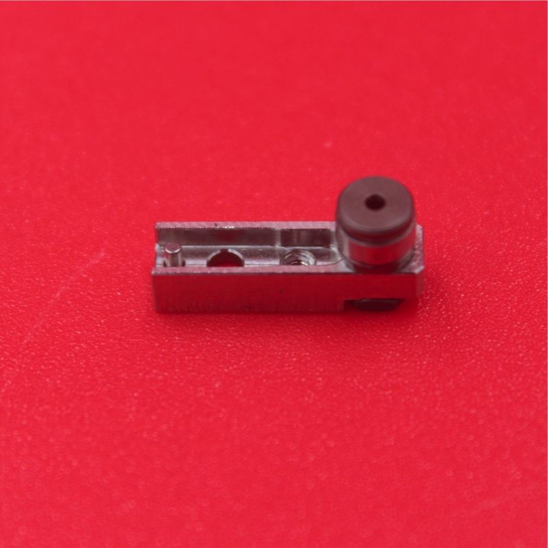 Fournisseuse de pièces de rechange de Smt de BLOC SUPÉRIEUR de KYB-M703C-000 1011300J pour la machine de Hitachi